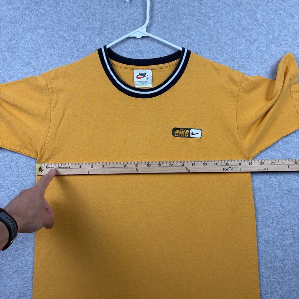 Vintage Nike T Shirt Boys XL (19x27) Yellow Embroidered Logo 90s Graphic Tee - Picture 6 of 7